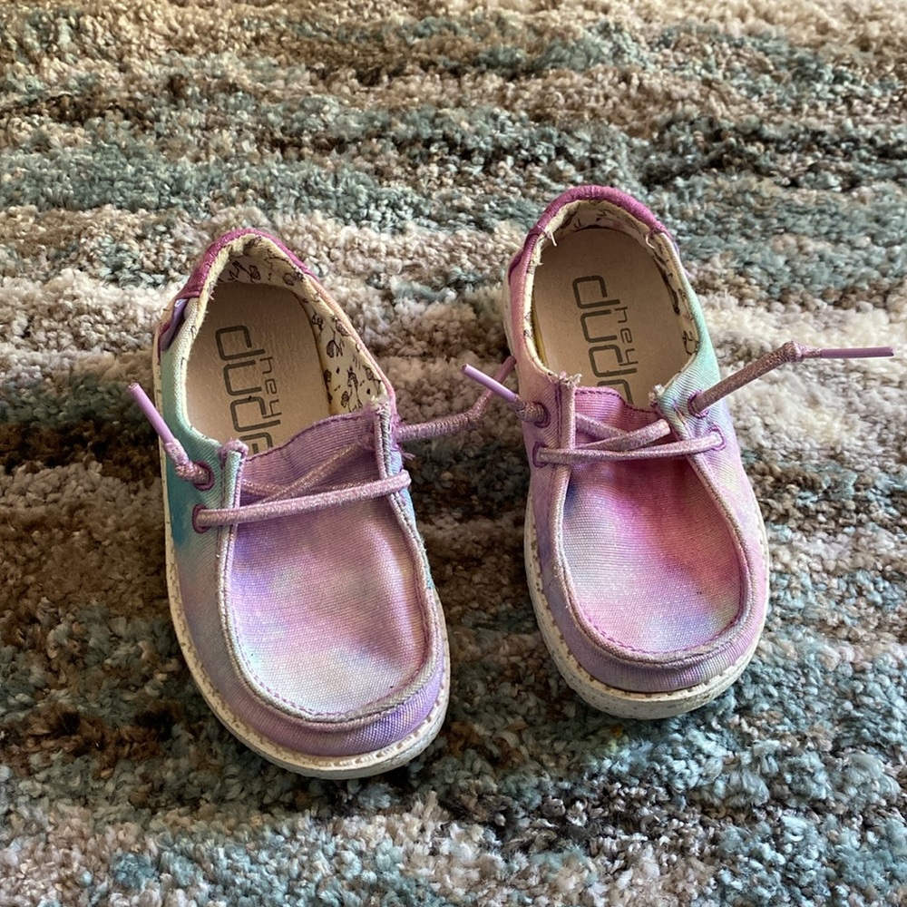 *SOLD* EUC TODDLER HEY DUDES.